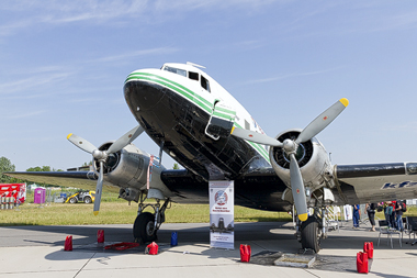 Douglas DC-3 / C-47 Dakota