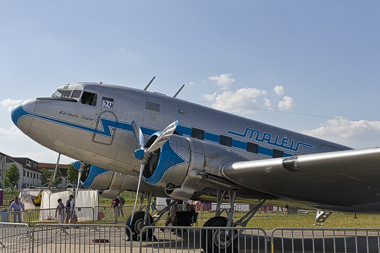 Lisunow Li-2