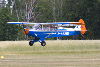 Piper PA-18