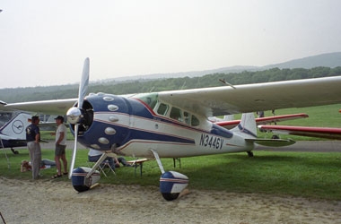 Cessna 195 Businessliner