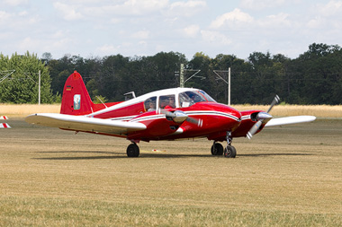 Piper PA-23