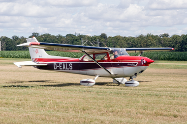 Reims Aviation FR172