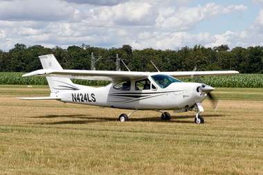 Reims Aviation FR177