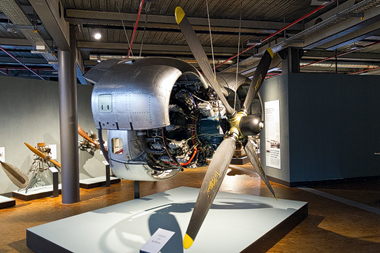 Schwezow ASch-82T / Iljuschin Il-14 P / Iljuschin Il-14P