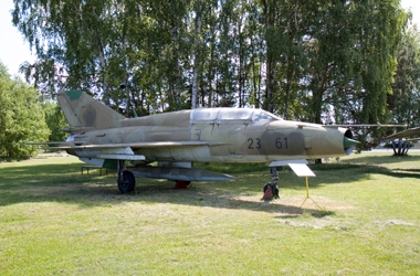 MiG-21UM