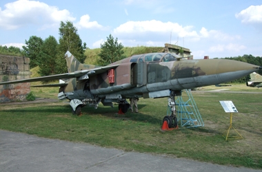 MiG-23UB