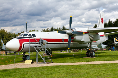 Antonow An-26