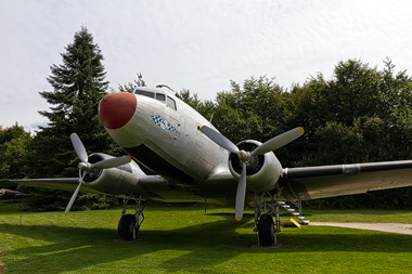 Douglas DC-3 / C-47 Dakota