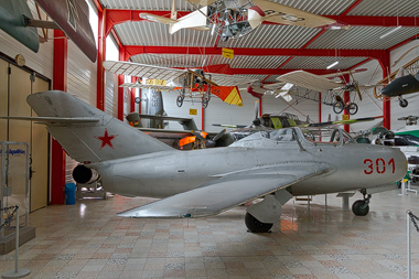 Mikojan-Gurewitsch MiG-15UTI