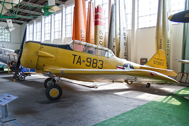 Luftfahrtmuseum Krakau - North American T-6 Texan