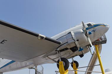 Douglas DC-3 / C-47 Dakota